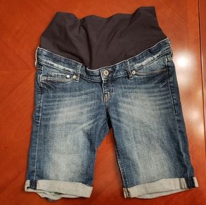NWOT H&M Mama Denim Bermuda Shorts Maternity